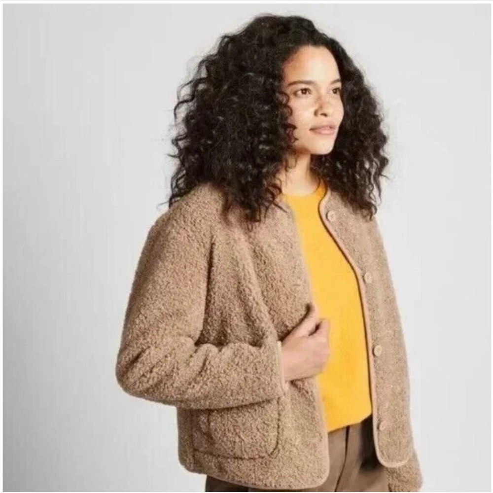 Uniqlo Beige Brown Sherpa Fleece Short Jacket Size S